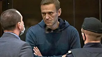 Прехвърлят Навални в болница