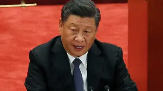 В Китай обсъждат резолюция, с която Си ще остане на поста за трети мандат