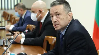 ВСС избухна срещу бившето Народно събрание... Финтира Янаки Стоилов