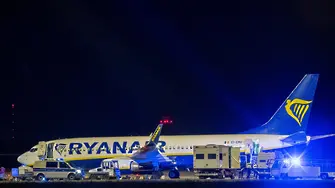 В Германия: приземиха самолет, полицията го претърси на пистата