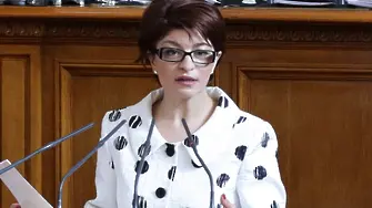 Десислава Атанасова за кризата в управляващата коалиция: Това не ни радва, тревожи ни