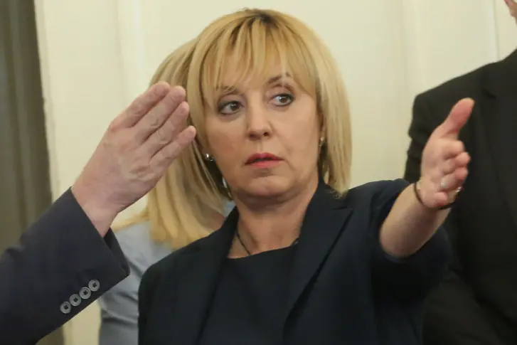 Манолова обяви как Трифонов я убеждавал да не се кандидатира за кмет на София. Срещу нещо