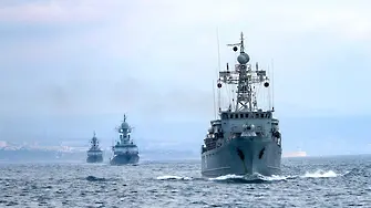 Руският флот тренира стрелба по мишени в Черно море