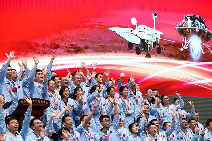 Китай успешно се приземи на Марс