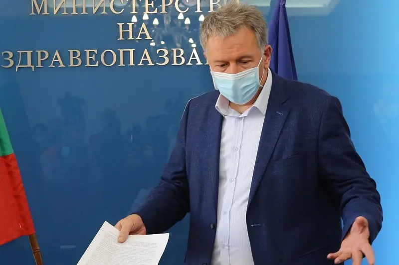 Кацаров обяви здравни реформи: без лимити в болниците, приложение казва 