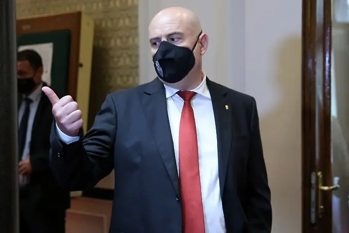 Депутати да искат от ВСС отстраняването на главния прокурор