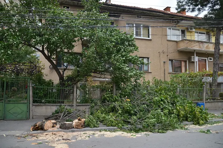 Жълт код за гръмотевични бури в още две области