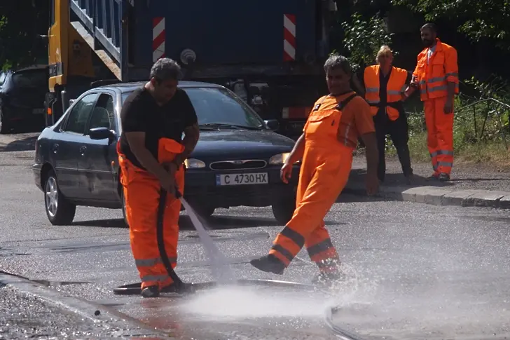 В София ще се мият 38% повече улици