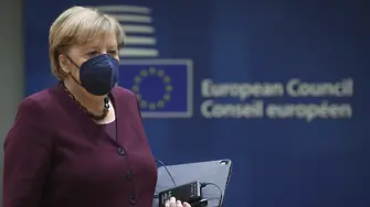 Ангела Меркел отказа да е почетен председател на ХДС