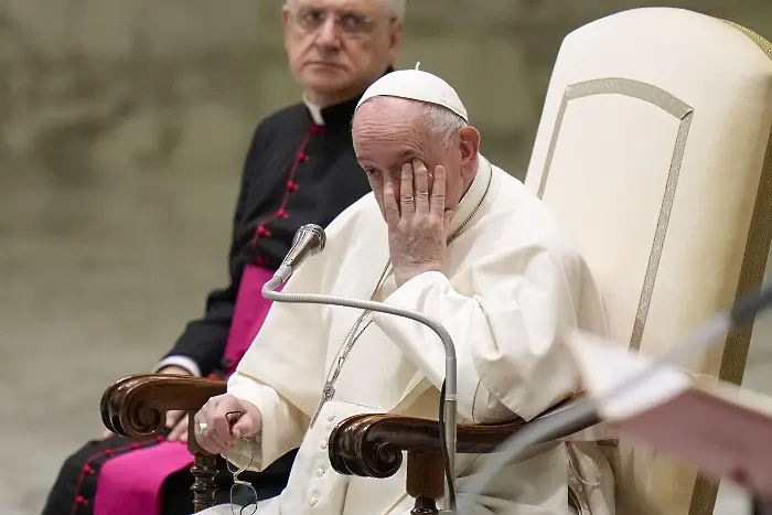 Папа Франциск: Срам ме е от престъпленията на Църквата срещу деца във Франция