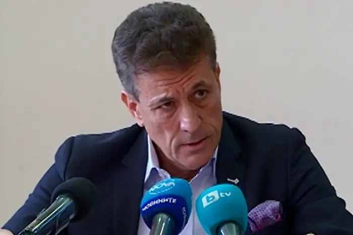 “Демократична България” поиска оставката на кмета на Пазарджик