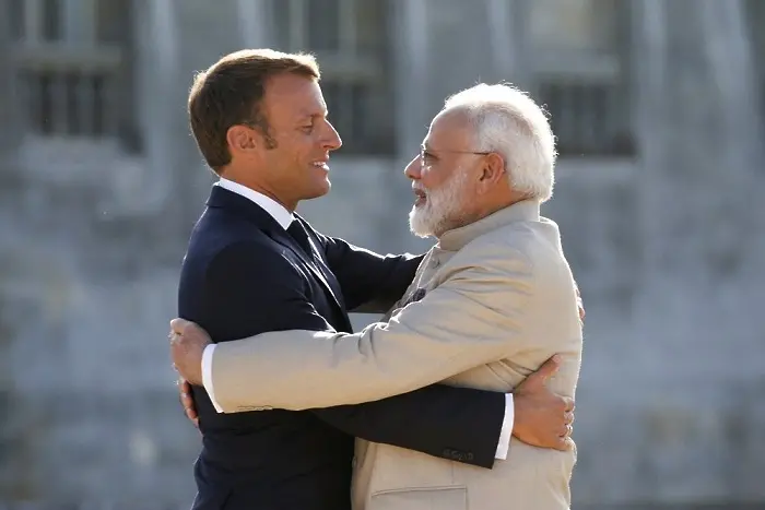 Франция и Индия обсъждат съвместно производство на оборудване за отбрана