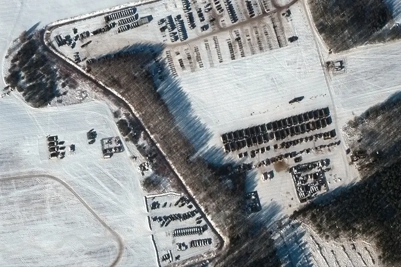 Сателитни снимки показват войските на беларуската граница с Украйна