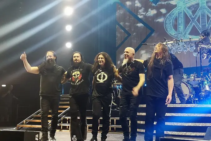 Dream Theater с мелодичен 6-минутен епос (ВИДЕО)