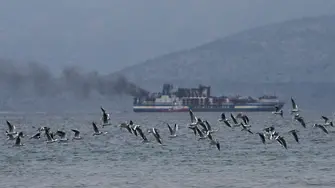 Горелият ферибот в Йонийско море се запали... пак