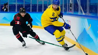 Швеция удари Канада в хокея, среща руснаците на полуфинал