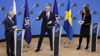 НАТО обсъжда да прати бойни групи в България