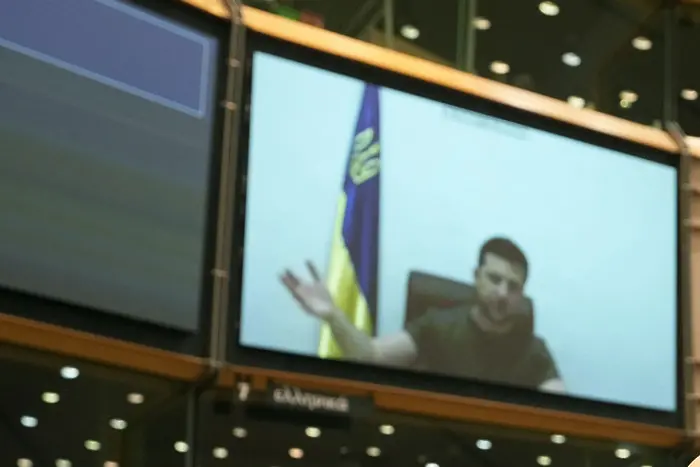 В парламента: да чуем Зеленски, за да реши всеки депутат каква помощ да изпратим на Украйна
