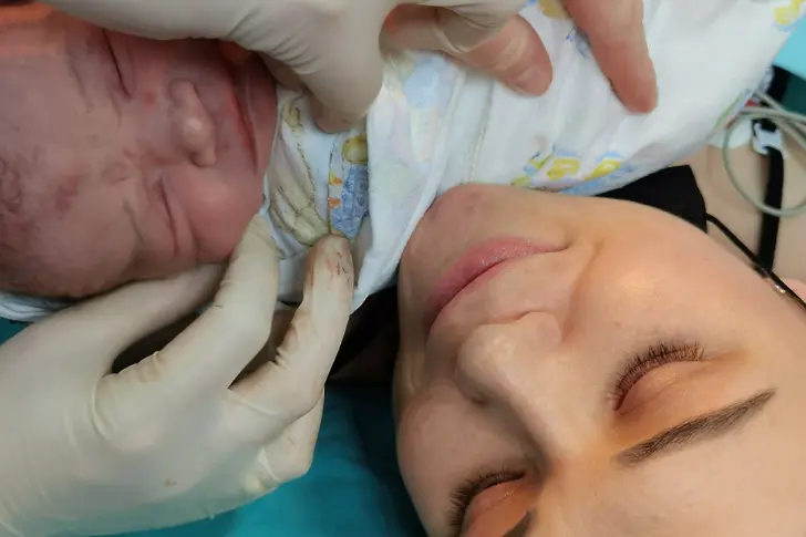 Нов живот - украинско бебе проплака в 