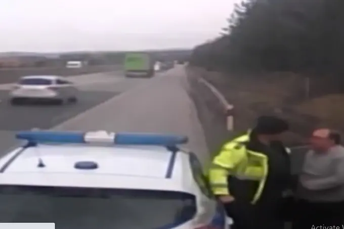 Вижте как роден КАТ-аджия зашлеви турски шофьор, отказал рушвет