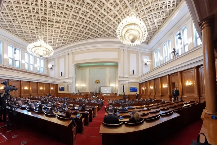 Парламентът е приел 34 закона от началото на годината