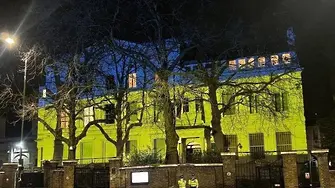 Вижте как британците постъпват с руското посолство в Лондон