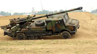 Франция обеща още тежки оръжия на Украйна