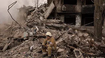 Извадиха 44 тела на цивилни от разрушена от руснаците сграда