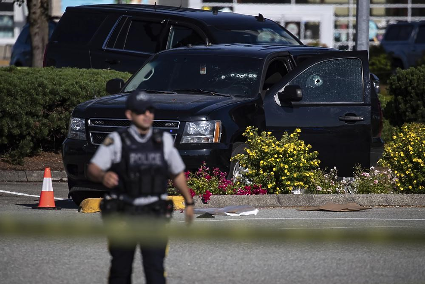Двама убити и двама ранени при стрелба в Канада
