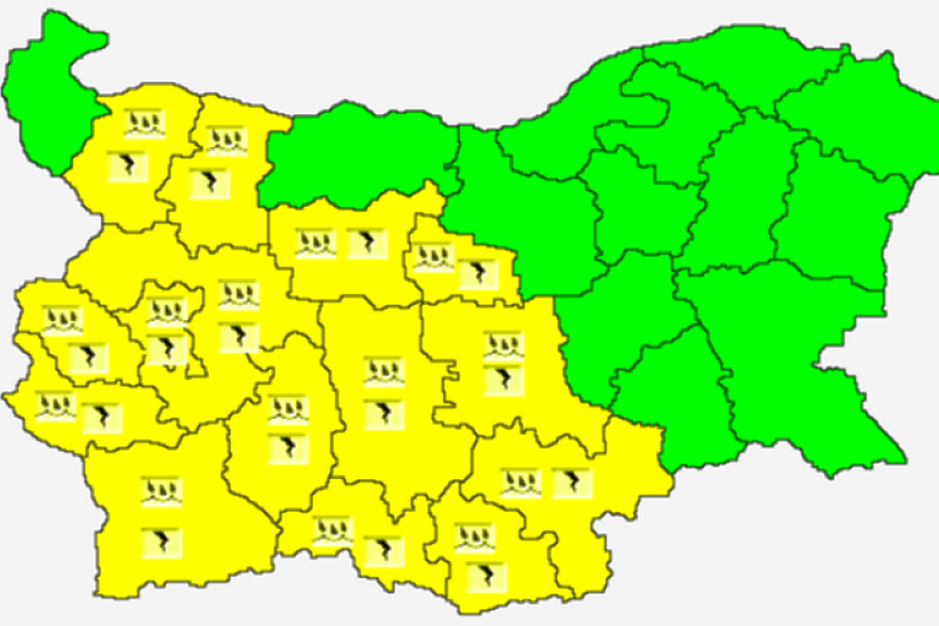 Утре: жълт код за дъжд и гръмотеници в 15 области