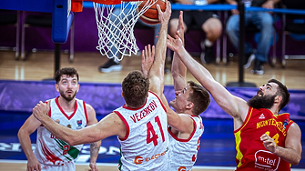 Баскетболистите загубиха и от Черна гора на Европейското