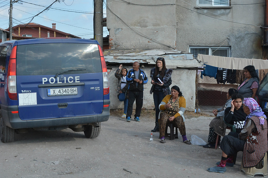 Полиция блокира гетото на Пазарджик заради търговци на гласове