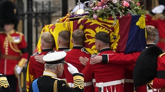 Британия и светът си взимат последно сбогом с Елизабет II