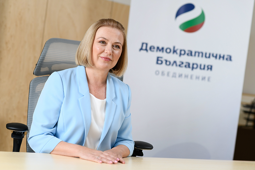 Надежда Йорданова: В преговорите за правителство “Демократична България” категорично ще отстоява националния интерес