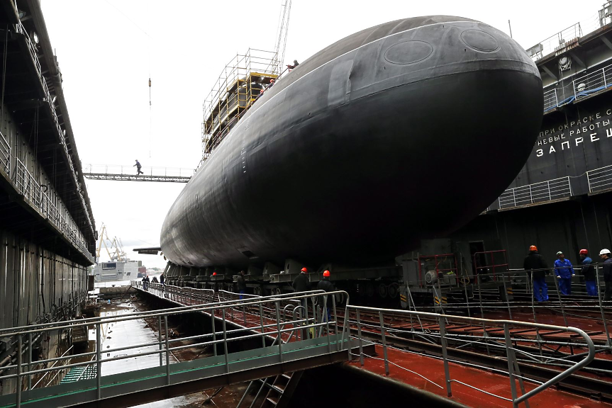 Руска подводница разкрита край френското крайбрежие