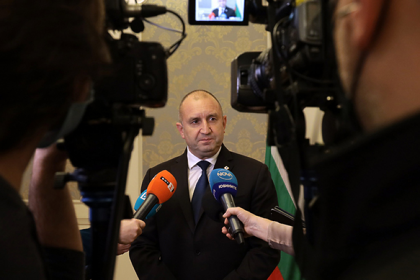 Радев: Очаквам българският парламент да произвежда закони, а не евтини интриги