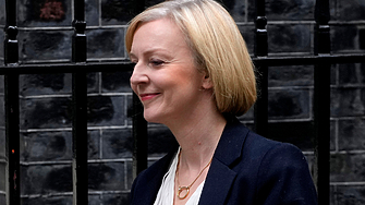 Лиз Тръс подаде оставка като министър председателка на Обединеното кралство в