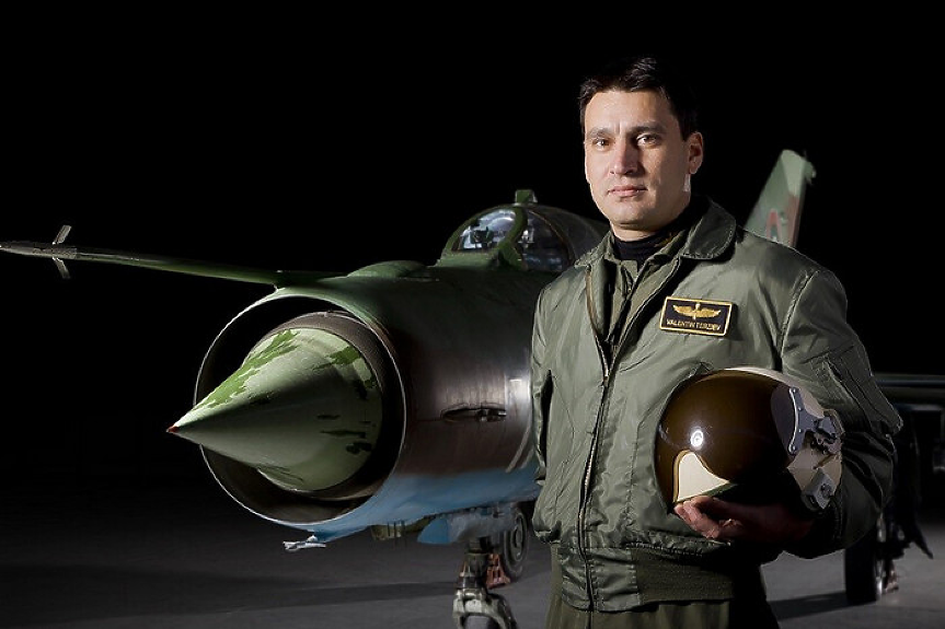 Полковник обвинен за смъртта на майор Терзиев, който падна с МиГ-29 край Шабла