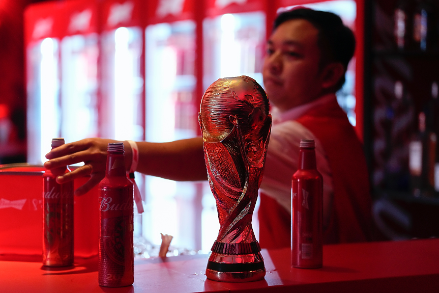 Заради казуса с бирата в Катар: голям спонсор на ФИФА си иска обратно $47 милиона