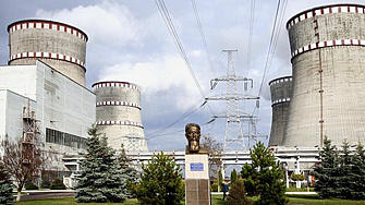 Реакторите на три украински АЕЦ са изключени след руските удари
