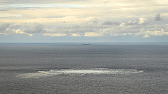 Два тайнствени кораба засечени край „Северен поток“ преди взривовете