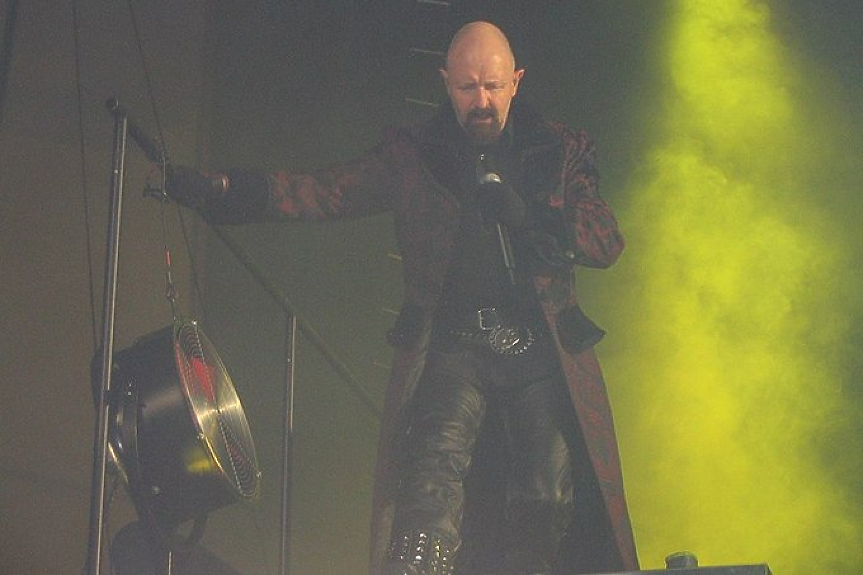 43 години по-късно - Judas Priest е в рокендрол Залата на славата (ВИДЕО)