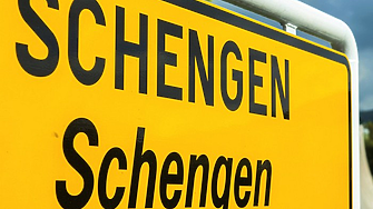 Нидерландия пуска Румъния и Хърватия в Шенген, спира България, твърди вестник