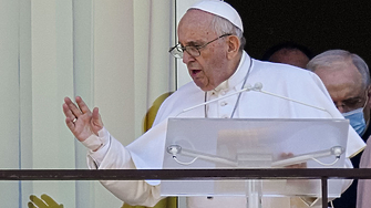 Папа Франциск: Няма смисъл да споменавам Путин. Ролята му за войната е известна