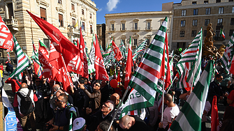 Италия се готви да национализира рафинерия на “Лукойл”
