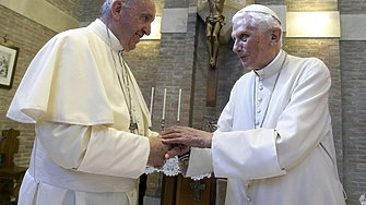 Папа Франциск призова вярващите да се молят за Бенедикт