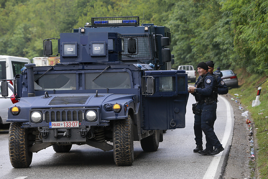 Сърбите издигнаха нови барикади в Северно Косово