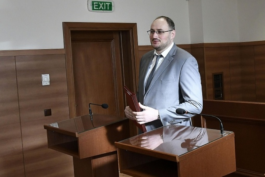 С неудобни въпроси и броене на делегати: А. Ангелов отново е шеф на Софийския районен съд