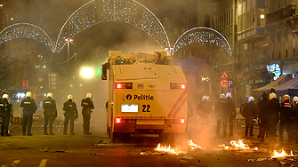 Полицията в Брюксел арестува стотина развилнели се мароканци