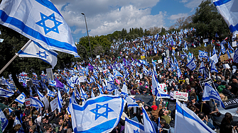 Израелските депутати днес си отправиха взаимни нападки заради плановете на